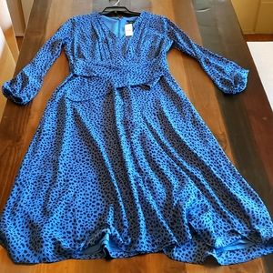 Ann Taylor midi dress. New Blue leopard. Size 8.